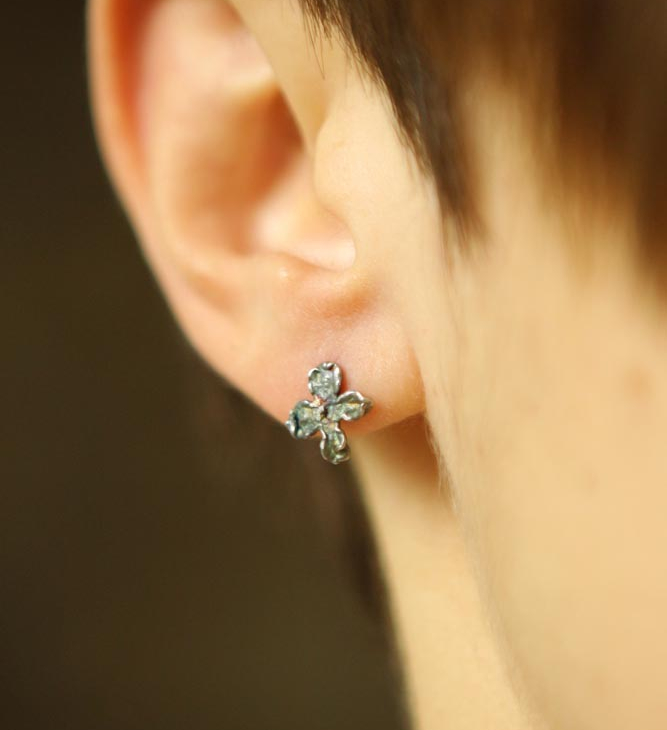 Lilac flower earrings in colored silver, фото 1